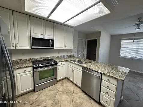 4044 Mizner Court Jacksonville FL 32217
