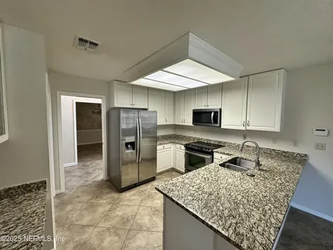 4044 Mizner Court Jacksonville FL 32217