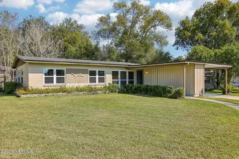 6753 Cherbourg Avenue S Jacksonville FL 32205