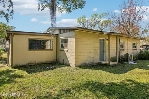 6753 Cherbourg Avenue S Jacksonville FL 32205