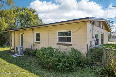 6753 Cherbourg Avenue S Jacksonville FL 32205