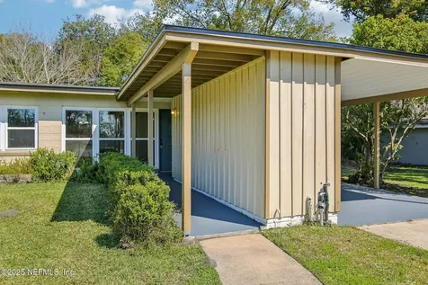 6753 Cherbourg Avenue S Jacksonville FL 32205