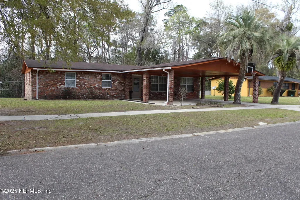 4741 Lincrest Drive N Jacksonville FL 32208