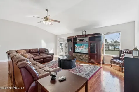 2683 Henley Road Green Cove Springs FL 32043