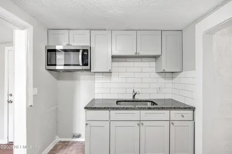 1750 W 29th Street Jacksonville FL 32209