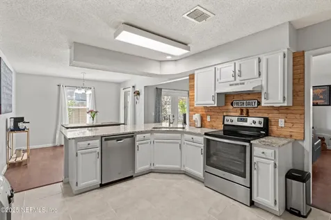 12438 Safeshelter Drive S Jacksonville FL 32225