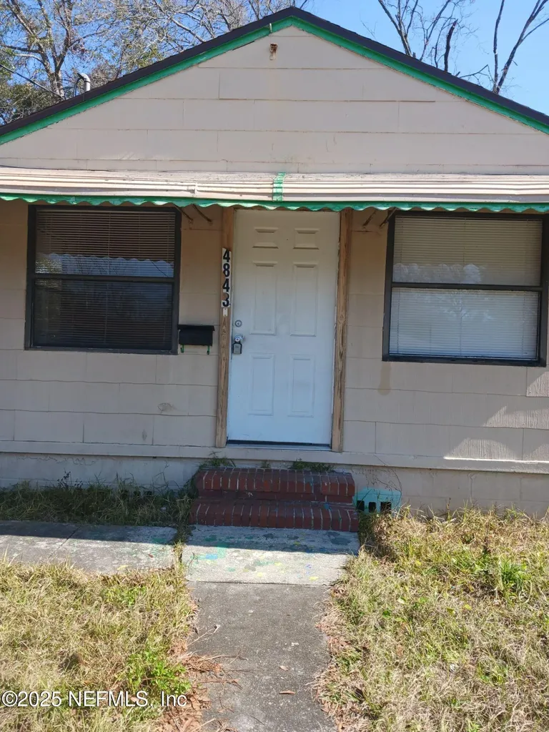 4843 Campenella Drive Jacksonville FL 32209