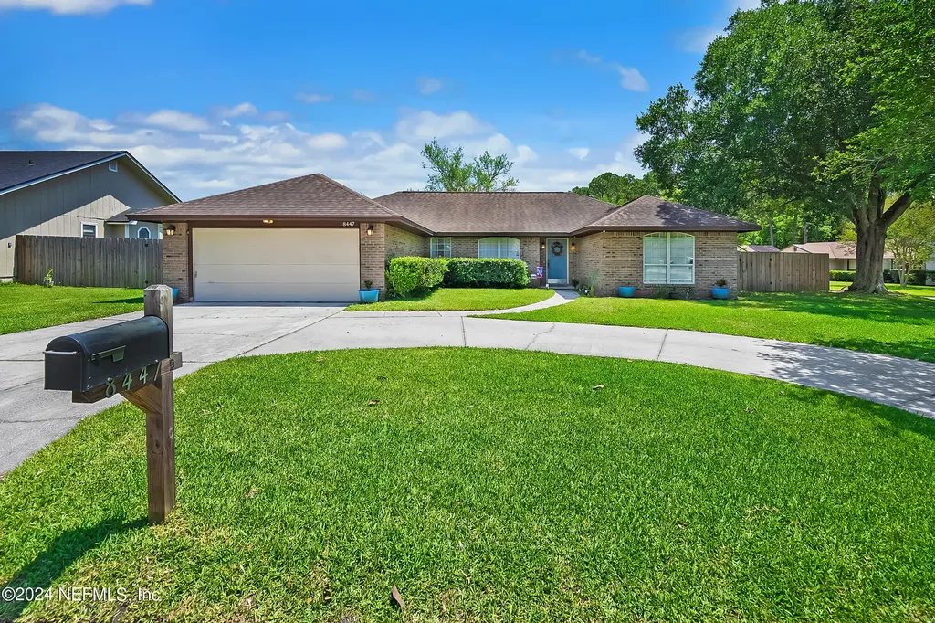 8447 Spencers Trace Court Jacksonville FL 32244