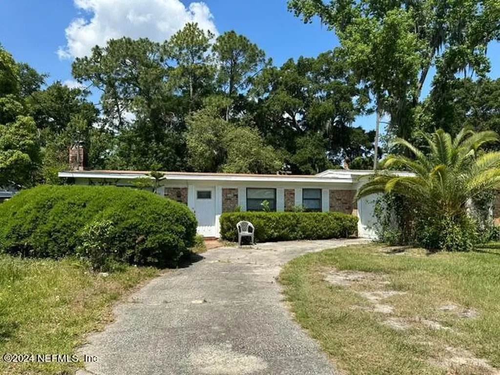 1420 Lostara Avenue W Jacksonville FL 32211
