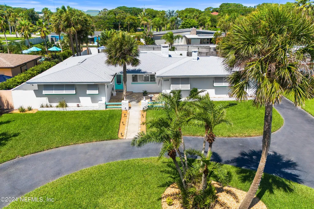 1109 Jacaranda Avenue Daytona Beach FL 32118