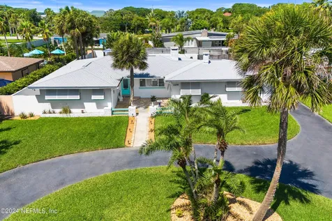 1109 Jacaranda Avenue Daytona Beach FL 32118