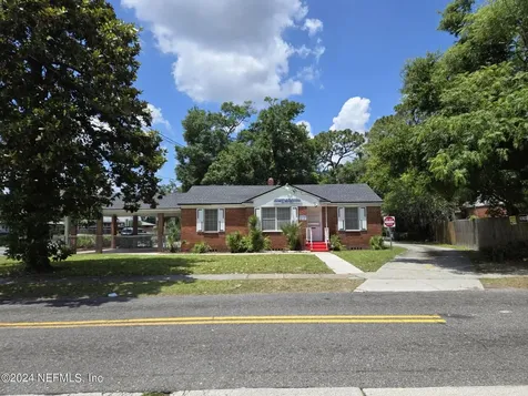 825 Edgewood Avenue W Jacksonville FL 32208