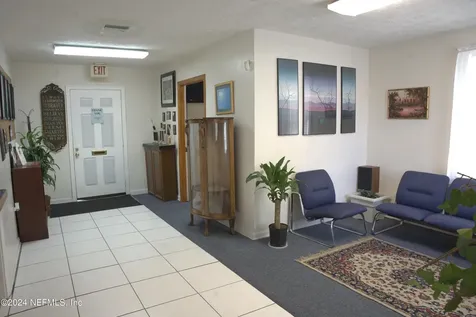825 Edgewood Avenue W Jacksonville FL 32208