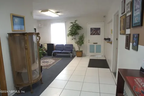 825 Edgewood Avenue W Jacksonville FL 32208