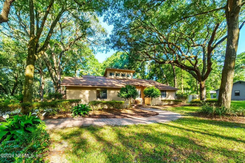 1424 Quinlan Road E Jacksonville FL 32225