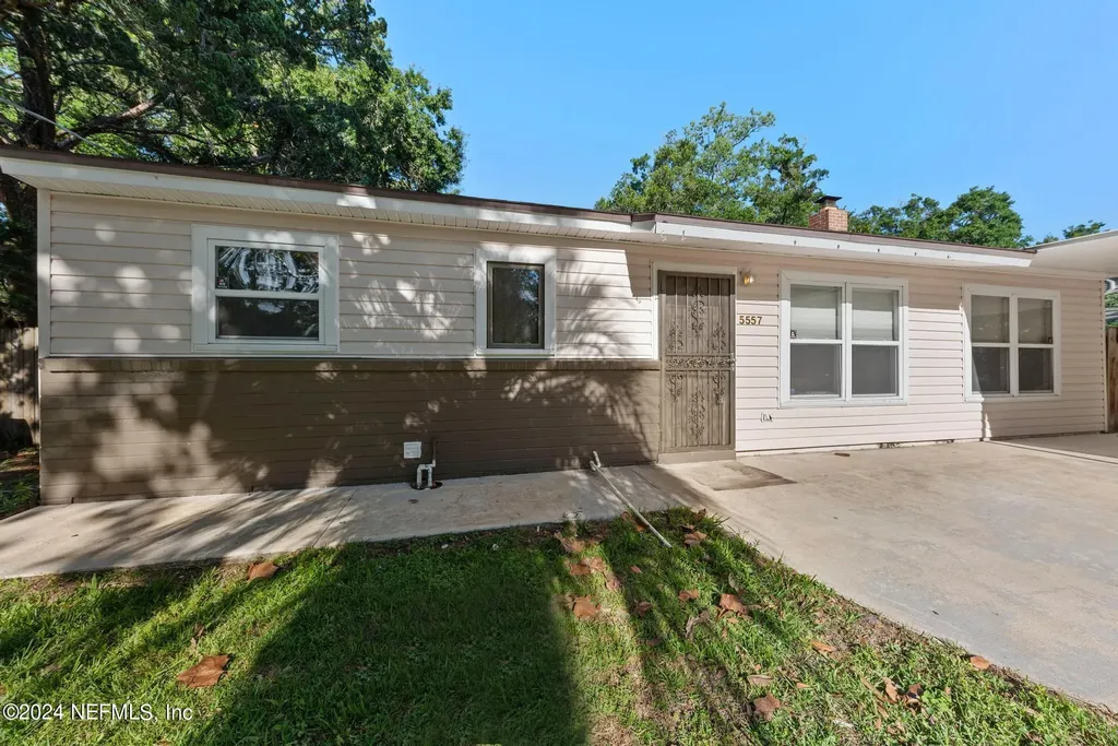 5557 Green Forest Drive Jacksonville FL 32244