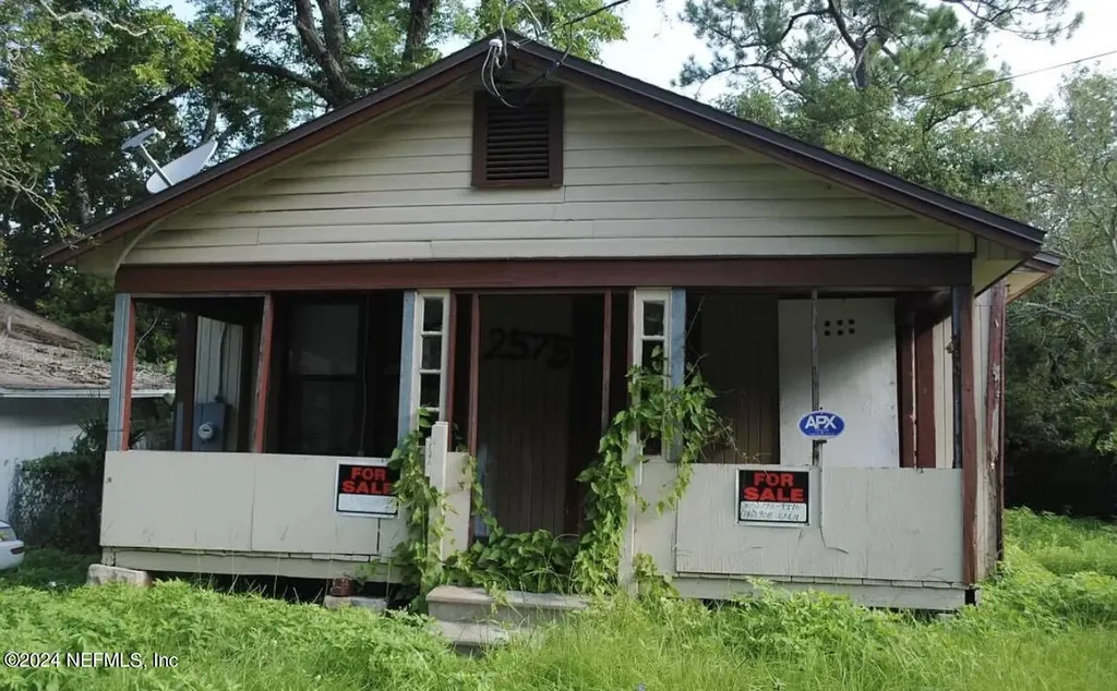 2575 Lowell Avenue Jacksonville FL 32254