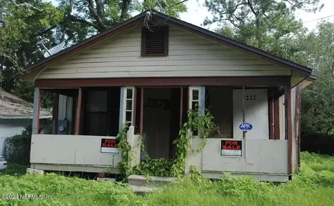2575 Lowell Avenue Jacksonville FL 32254