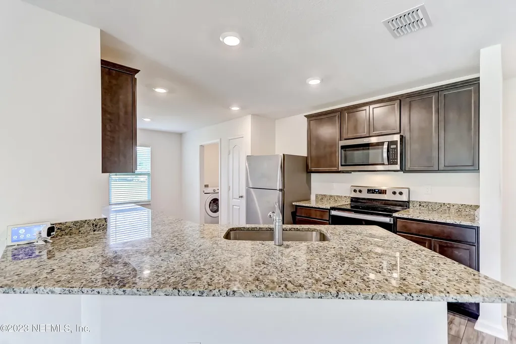 8521 Lake George Circle W Macclenny FL 32063