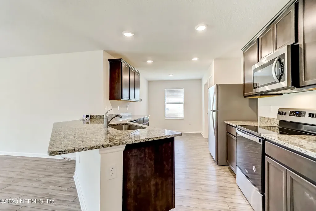 8521 Lake George Circle W Macclenny FL 32063