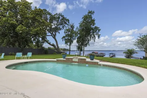 10146 Village Grove Drive W Jacksonville FL 32257