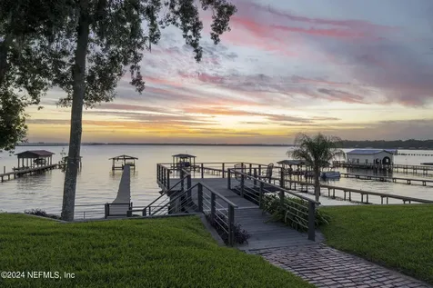 10146 Village Grove Drive W Jacksonville FL 32257