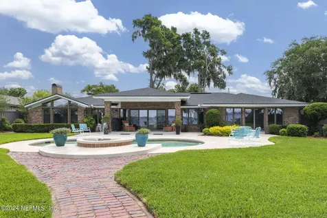10146 Village Grove Drive W Jacksonville FL 32257