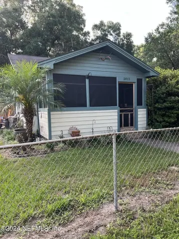 2015 S Palm Avenue Palatka FL 32177