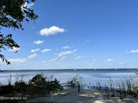 654 S Orange Avenue Green Cove Springs FL 32043