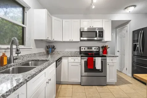 6922 Bernay Avenue Jacksonville FL 32205