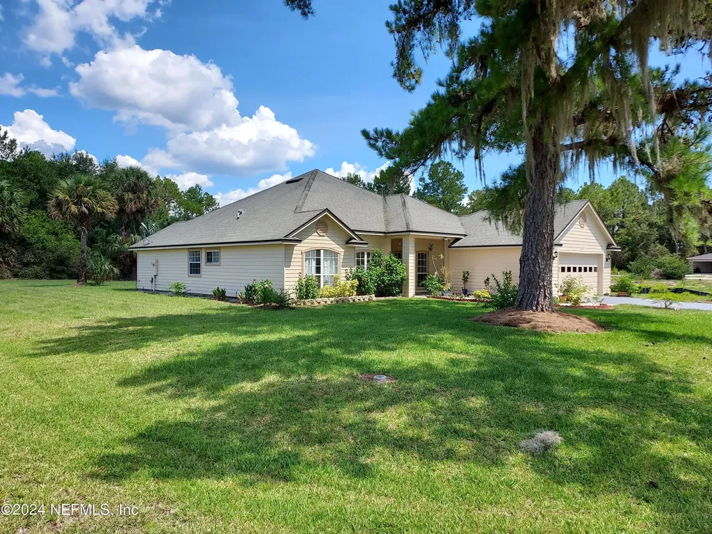644 Live Oak Loop Crescent City FL 32112