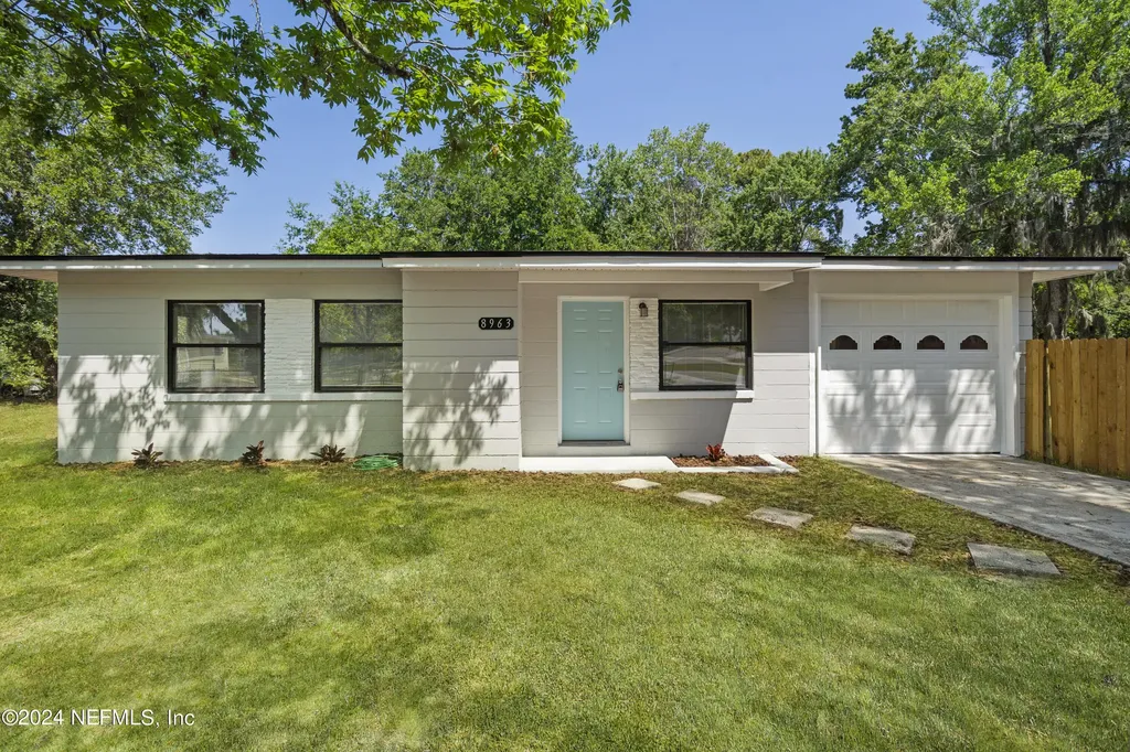 8963 Macarthur Court S Jacksonville FL 32216