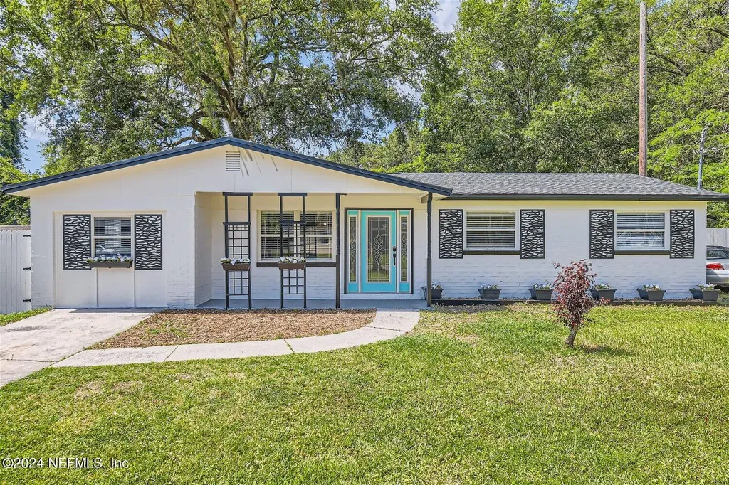 4588 Key Woodley Drive S Jacksonville FL 32218