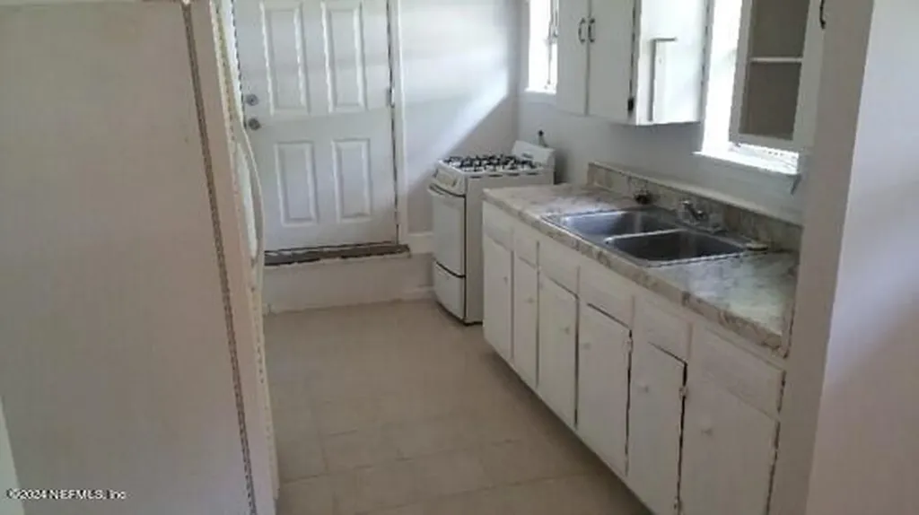 5419 Woodcrest Road Jacksonville FL 32205