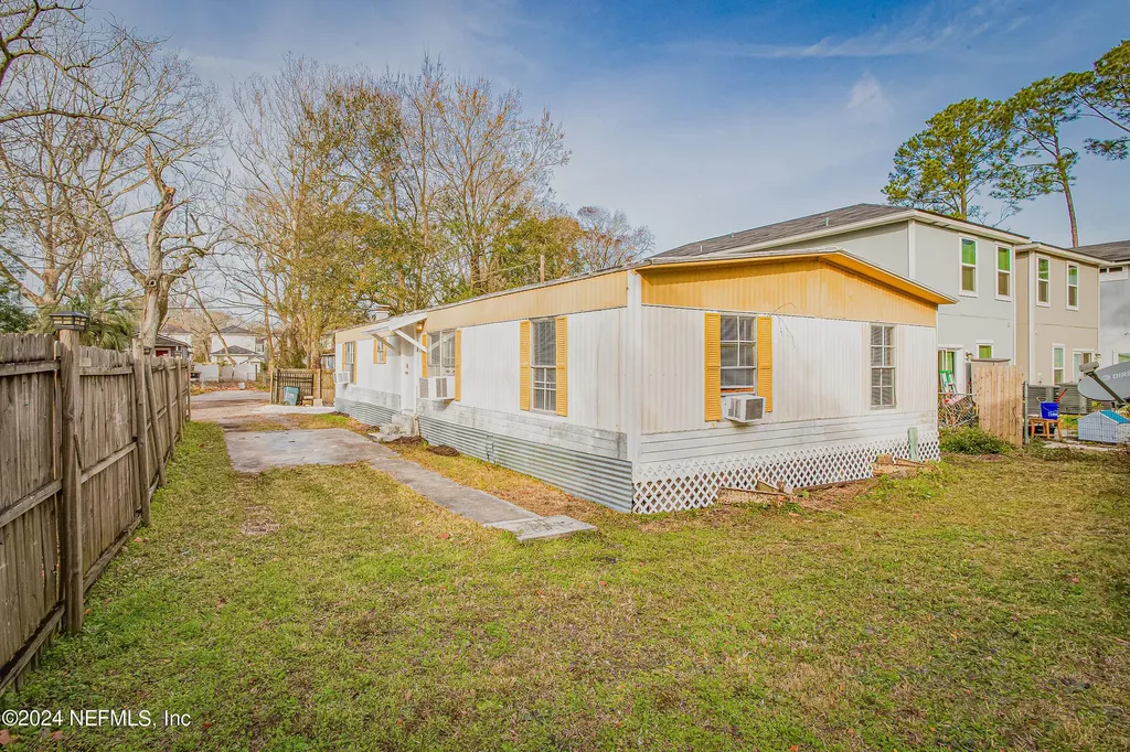 5419 Woodcrest Road Jacksonville FL 32205