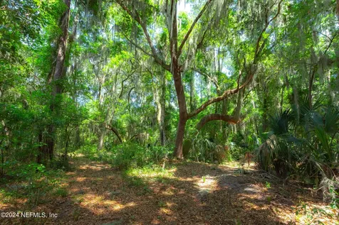 229 E River Road East Palatka FL 32131