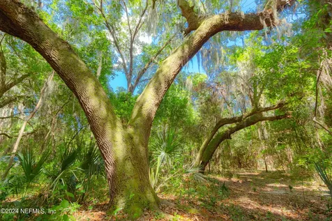 229 E River Road East Palatka FL 32131