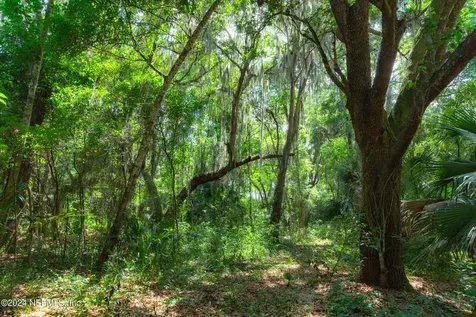 229 E River Road East Palatka FL 32131