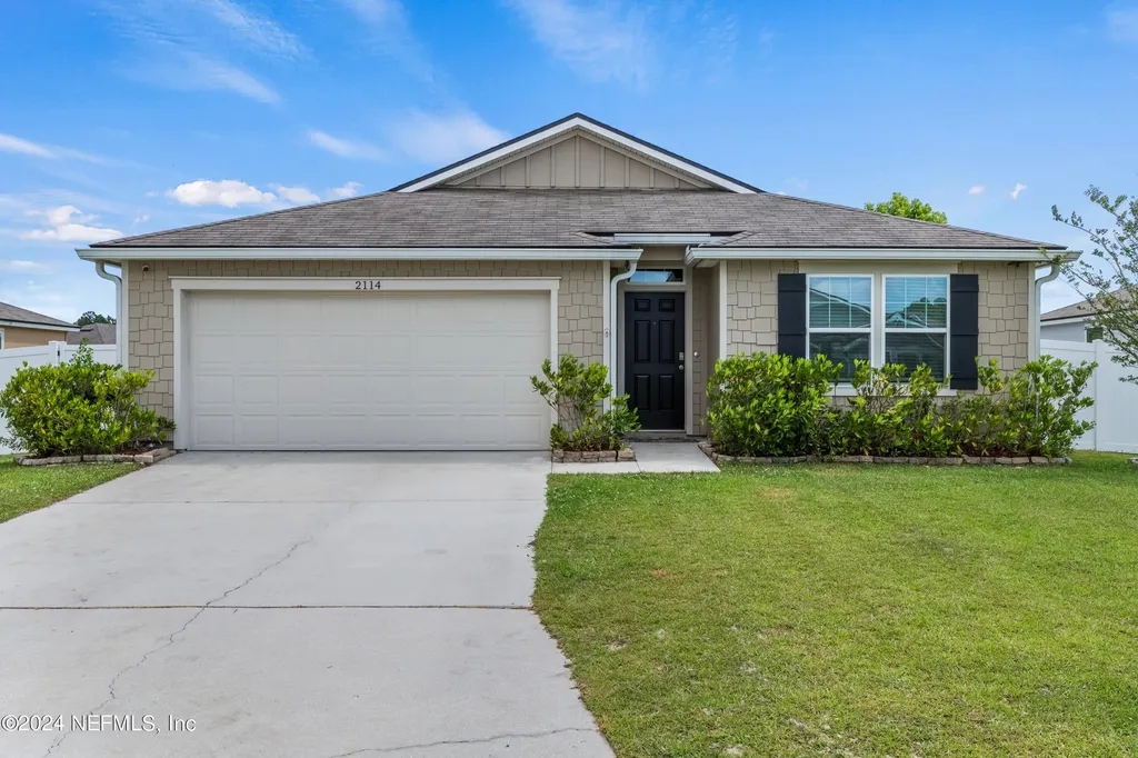 2114 Pebble Point Drive Green Cove Springs FL 32043