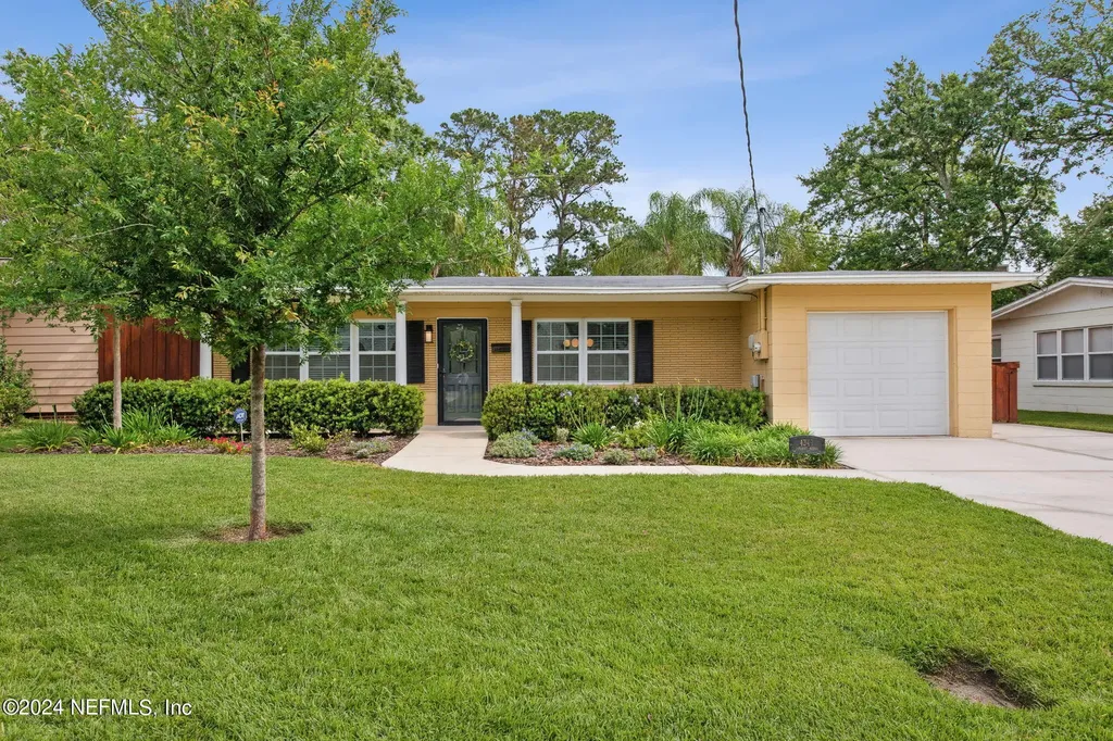 4349 Demedici Avenue Jacksonville FL 32210