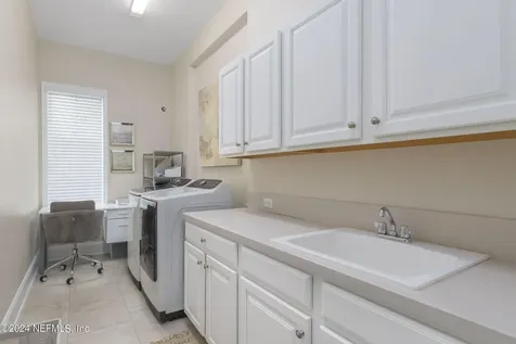 5146 Commissioner's Drive Jacksonville FL 32224