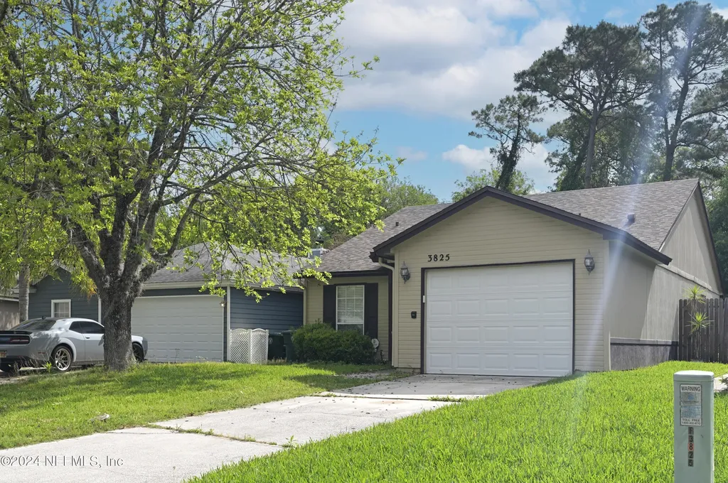 3825 Autumn Leaf Court Jacksonville FL 32246