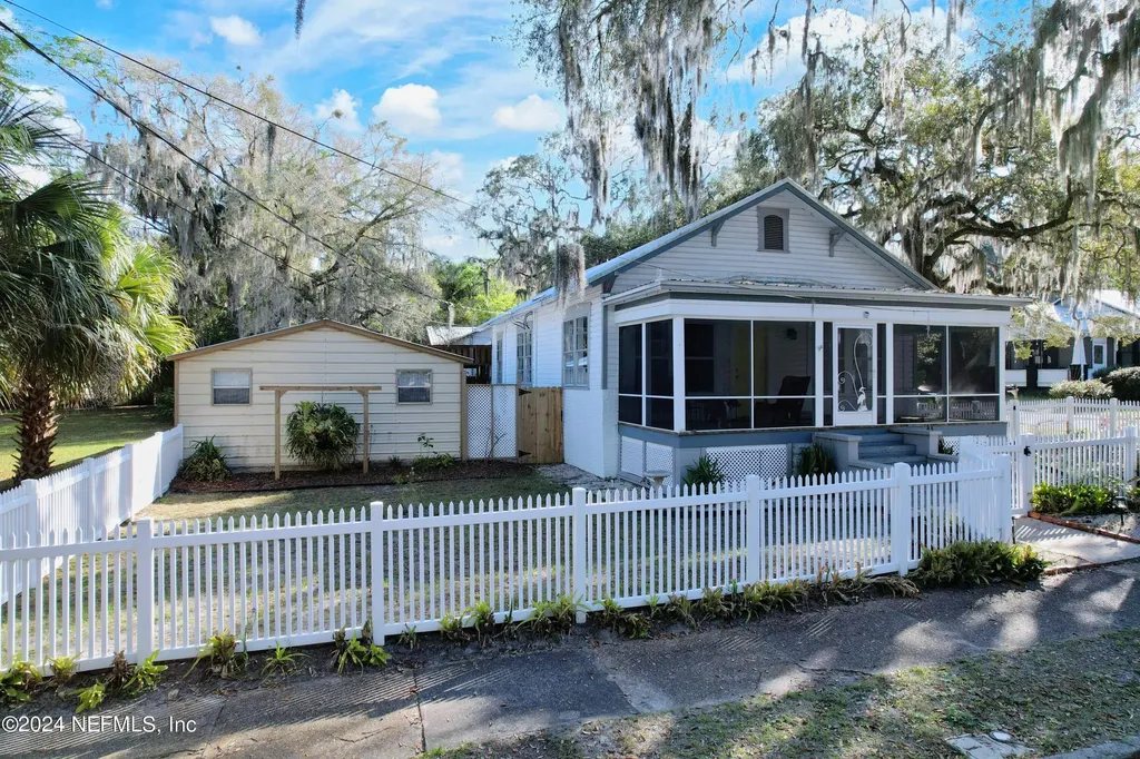 1323 Kirby Street Palatka FL 32177
