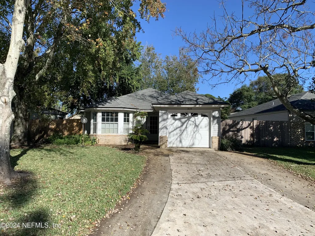 1819 Ashmore Green Drive Jacksonville FL 32246