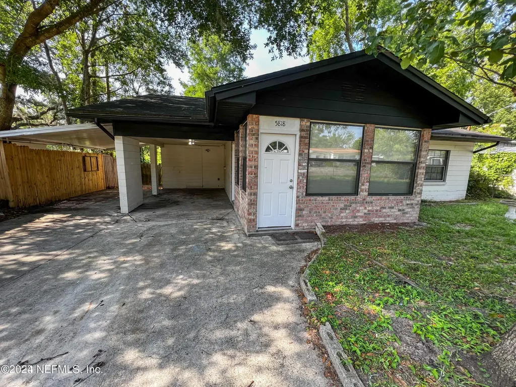 5818 Blackthorn Road Jacksonville FL 32244