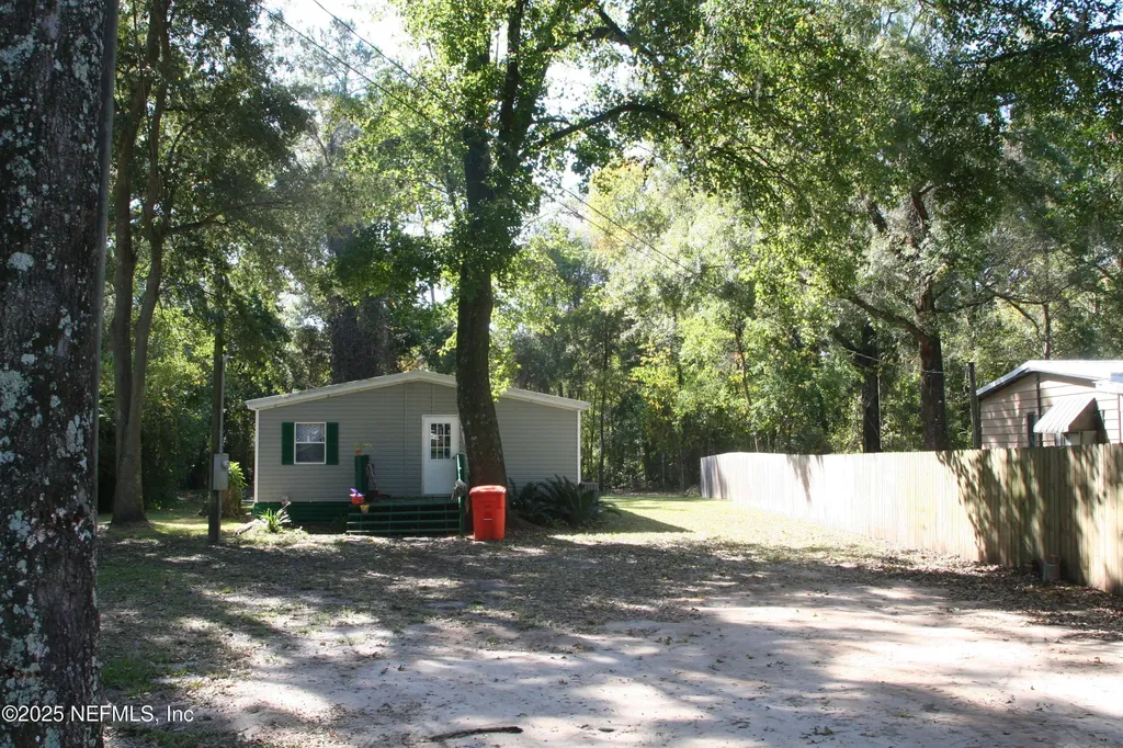 5794/5806 Woodlawn Cemetery Road Macclenny FL 32063