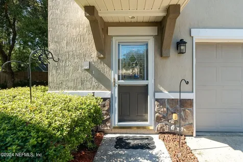 4004 Augustine Green Court Jacksonville FL 32257