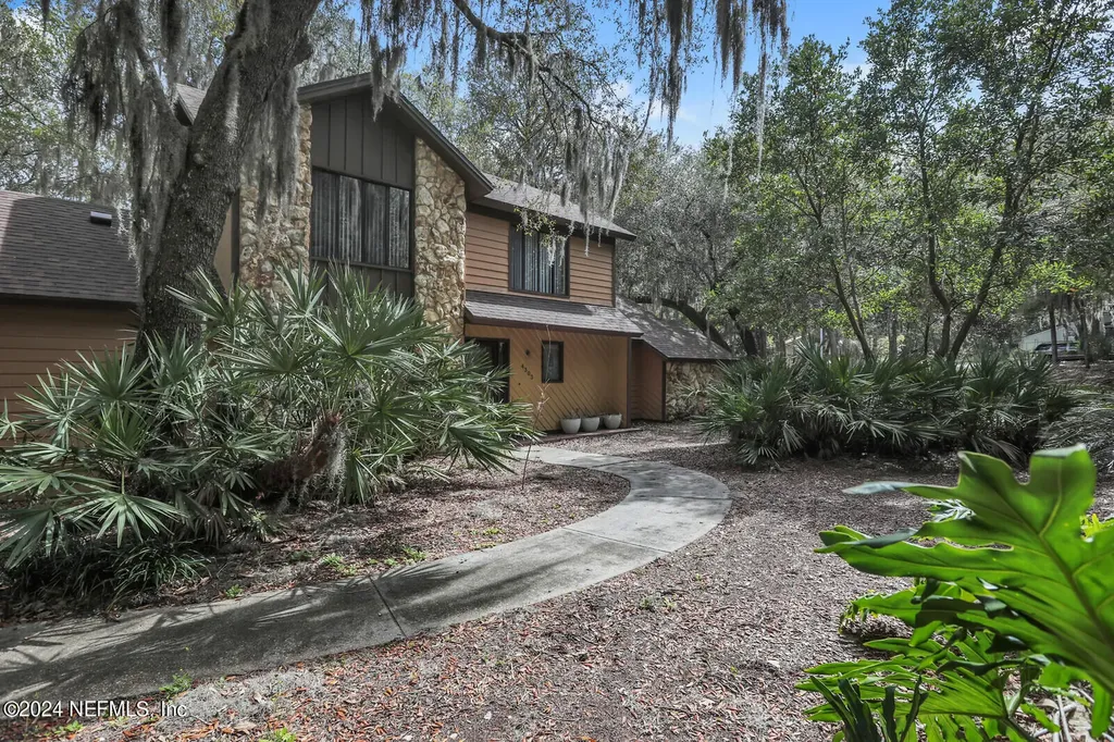 4303 Springmoor Drive Jacksonville FL 32225