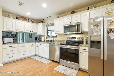 13532 Tarrasa Court W Jacksonville FL 32225