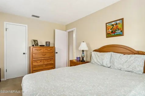 13532 Tarrasa Court W Jacksonville FL 32225